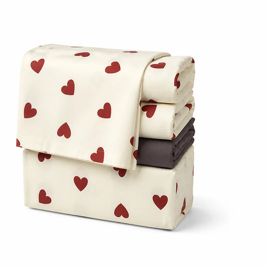 Subtle Heart Pattern Polyester Duvet Cover Set (Machine Washable)