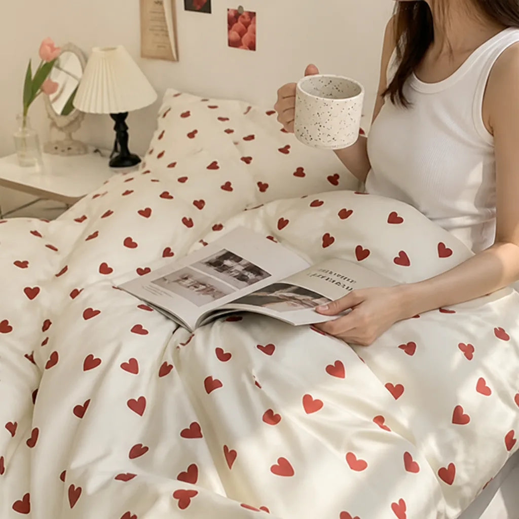 Subtle Heart Pattern Polyester Duvet Cover Set (Machine Washable)