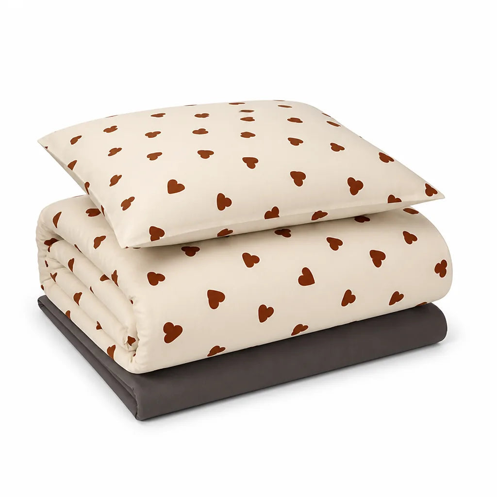 Subtle Heart Pattern Polyester Duvet Cover Set (Machine Washable)